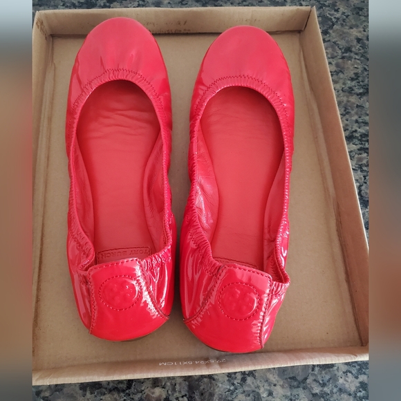 Tory Burch Patent Leather Flat Shoes size 8.5 M. - Picture 8 of 14